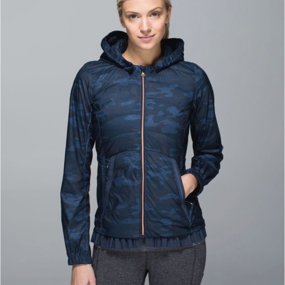 lululemon athletica Jackets & Blazers - Lululemon Spring Fling Puffy Windbreaker